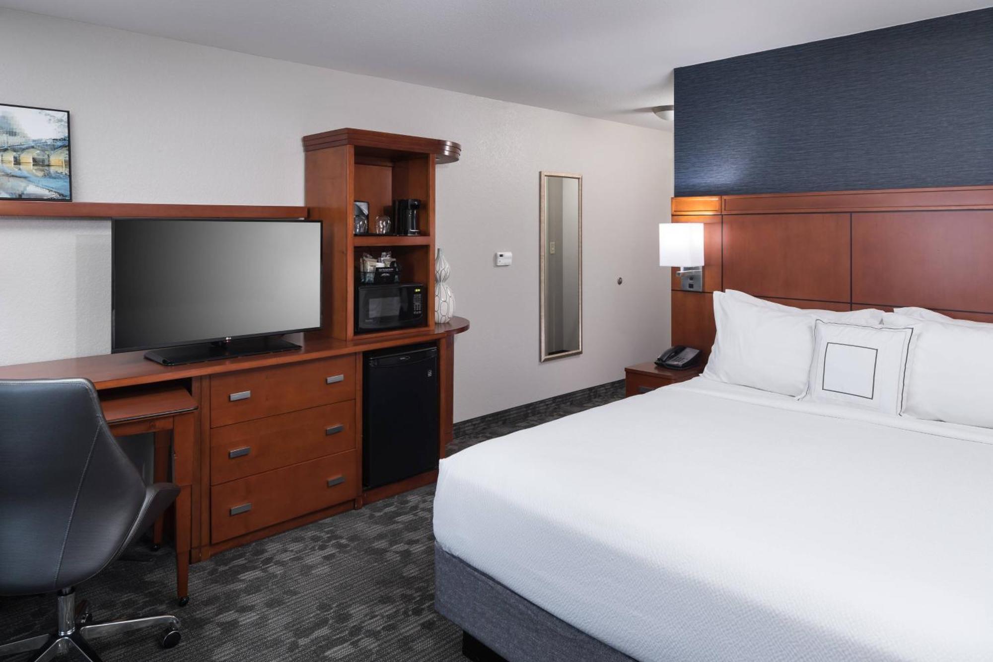 Courtyard By Marriott Austin Parmer Tech Ridge ภายนอก รูปภาพ